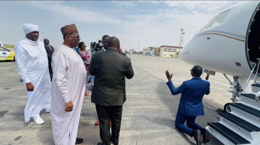 Retour au Tchad de Succes Masra qui s'est engagé à "éviter toute forme d'action violente" Retour au Tchad de Succes Masra qui s'est engagé à "éviter toute forme d'action violente"