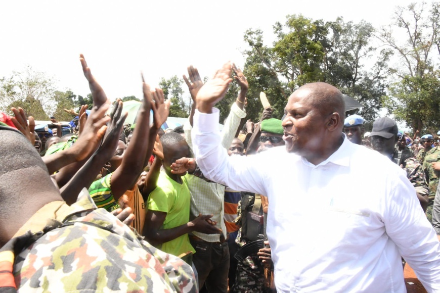 Centrafrique : Le Président Touadera annonce l’expérimentation du télé-enseignement à Bossembélé Centrafrique : Le Président Touadera annonce l’expérimentation du télé-enseignement à Bossembélé