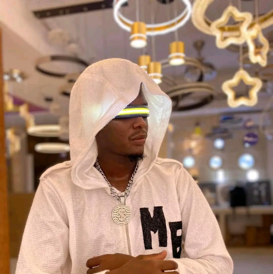 L'artiste tchadien Ahmat MB. © DR L'artiste tchadien Ahmat MB. © DR