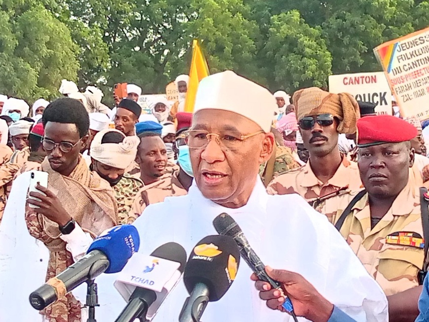 Tchad: la population du Hadjer-Lamis se réjouit de la nomination du fils de la province à la tête ministère des armées Tchad: la population du Hadjer-Lamis se réjouit de la nomination du fils de la province à la tête ministère des armées