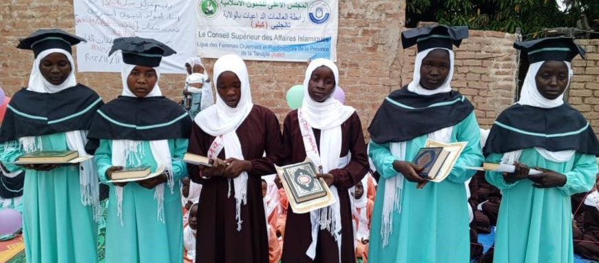 Tchad : le Centre Souboulassalam de Kelo honore les filles ayant achevé la lecture du Coran Tchad : le Centre Souboulassalam de Kelo honore les filles ayant achevé la lecture du Coran