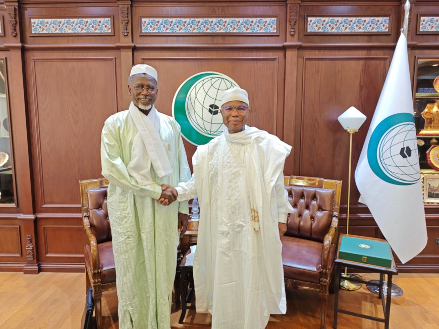 Le secrétaire général de l'OCI reçoit le ministre d’Etat, ministre de l'Enseignement supérieur du Tchad Le secrétaire général de l'OCI reçoit le ministre d’Etat, ministre de l'Enseignement supérieur du Tchad