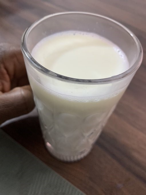 Niger: Depuis Niamey, Guillaume Soro déguste le lait de chamelle Niger: Depuis Niamey, Guillaume Soro déguste le lait de chamelle