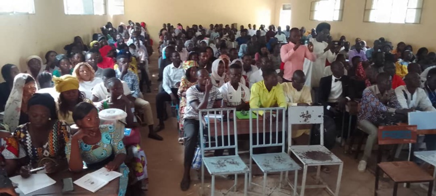 Tchad : des diplômés de l’Université débattent des enjeux de la refondation de l’école Tchad : des diplômés de l’Université débattent des enjeux de la refondation de l’école