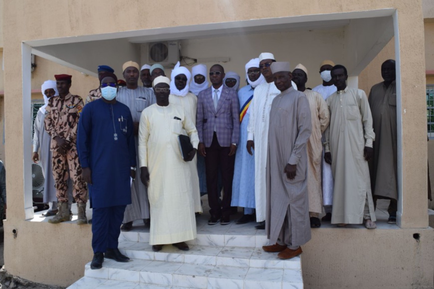 Tchad : le projet de Constitution présenté à la population de Hadjer Lamis Tchad : le projet de Constitution présenté à la population de Hadjer Lamis