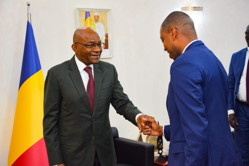 Tchad – Assemblée générale élective de la FTFA : Le directeur régional de la FIFA reçu à la Primature Tchad – Assemblée générale élective de la FTFA : Le directeur régional de la FIFA reçu à la Primature