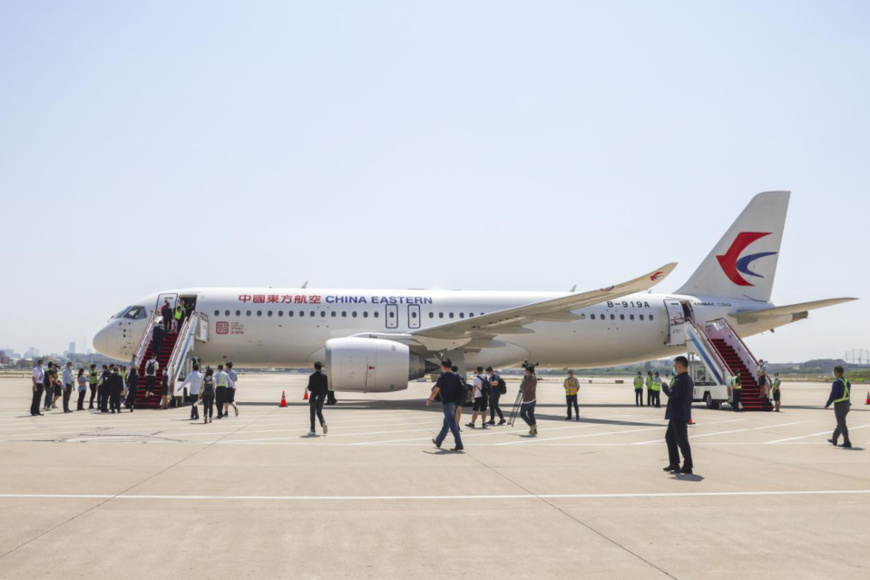 A C919 jet, China's first self-developed large passenger aircraft, is about to depart as MU9191 of China Eastern Airlines from Shanghai Hongqiao International Airport for Beijing Capital International Airport, May 28, 2023. It is the first commercial flight of the C919. (Photo by Wang Chu/People's Daily Online) A C919 jet, China's first self-developed large passenger aircraft, is about to depart as MU9191 of China Eastern Airlines from Shanghai Hongqiao International Airport for Beijing Capital International Airport, May 28, 2023. It is the first commercial flight of the C919. (Photo by Wang Chu/People's Daily Online)