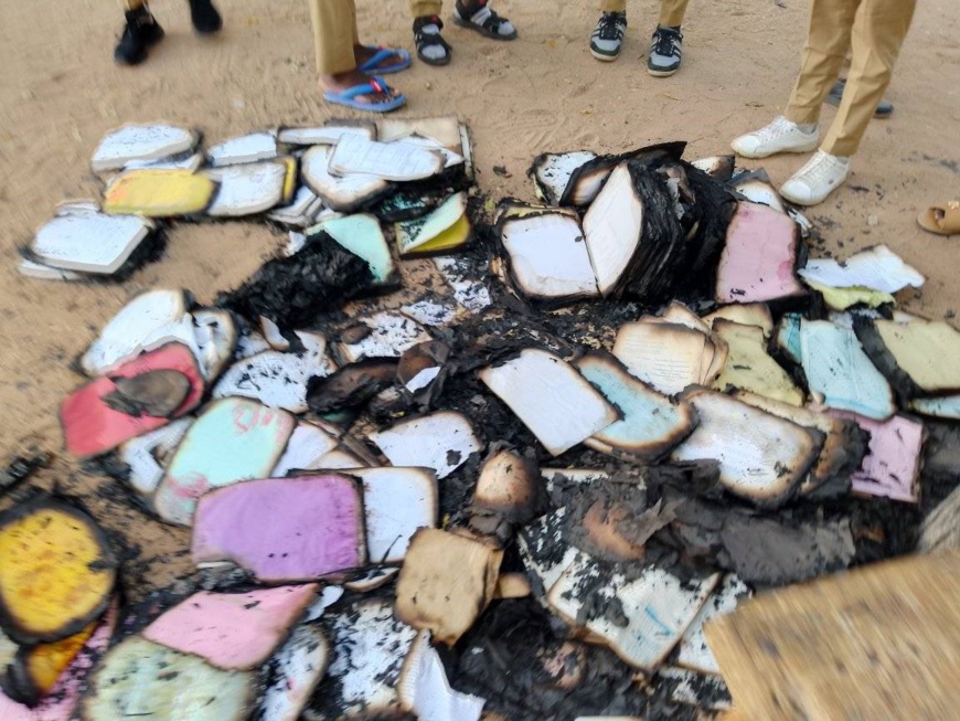 Cameroun : Les actes de naissance et les diplômes des élèves du Lycée technique de Garoua Bibemire consommés par des flammes Cameroun : Les actes de naissance et les diplômes des élèves du Lycée technique de Garoua Bibemire consommés par des flammes