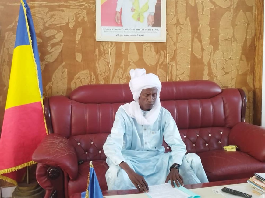 Tchad : le gouverneur du Batha a présidé la réunion de plaidoyer pour la vaccination contre la rougeole Tchad : le gouverneur du Batha a présidé la réunion de plaidoyer pour la vaccination contre la rougeole