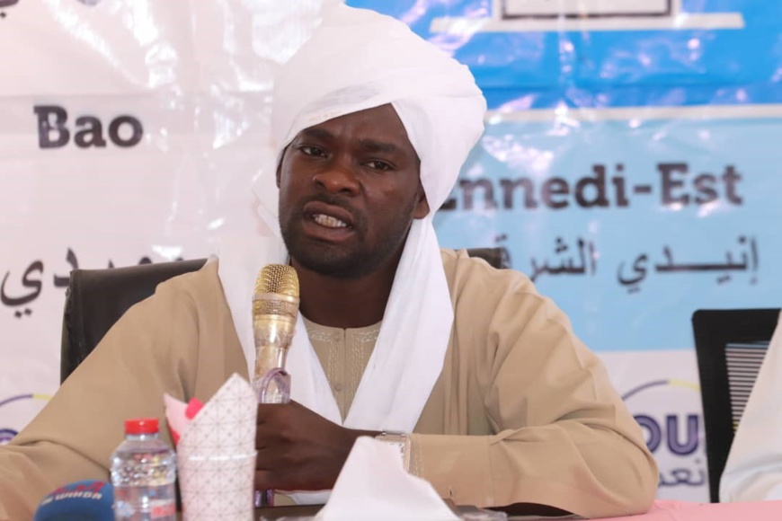 Tchad: Dr Idriss Saleh Bachar dirige la préparation de la campagne du ‘Oui’ dans l’Ennedi Est Tchad: Dr Idriss Saleh Bachar dirige la préparation de la campagne du ‘Oui’ dans l’Ennedi Est