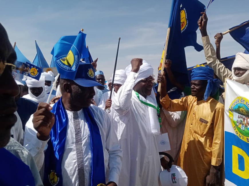 Tchad : Abéché accueille le chef de mission de la coalition pour le 'OUI' au référendum avec enthousiasme Tchad : Abéché accueille le chef de mission de la coalition pour le 'OUI' au référendum avec enthousiasme