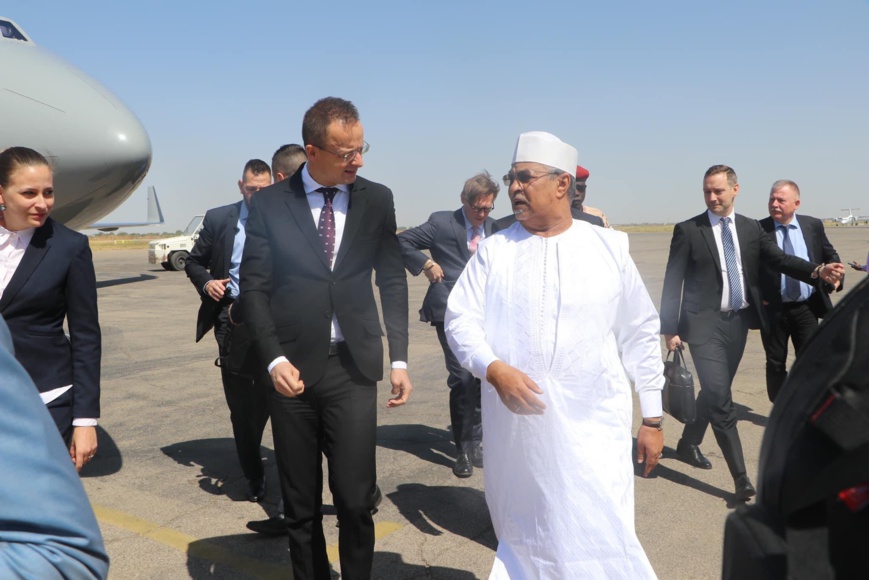 Tchad : le Ministre des Affaires Étrangères de la Hongrie en visite à Ndjamena Tchad : le Ministre des Affaires Étrangères de la Hongrie en visite à Ndjamena