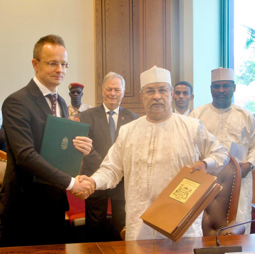 Le Tchad et la Hongrie paraphent des protocoles d'accord dans plusieurs domaines Le Tchad et la Hongrie paraphent des protocoles d'accord dans plusieurs domaines