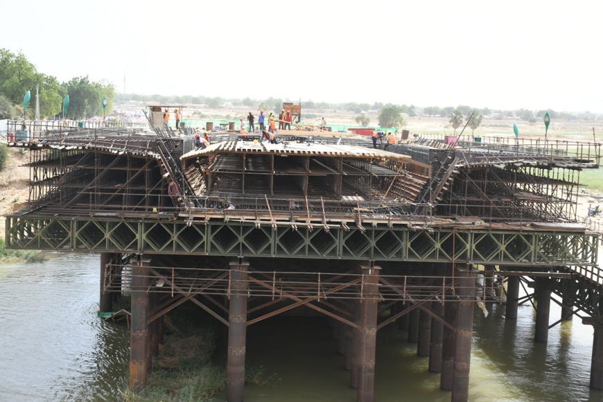 Tchad : Une mission du ministère des infrastructures inspecte le chantier de construction du pont sur le fleuve Chari Tchad : Une mission du ministère des infrastructures inspecte le chantier de construction du pont sur le fleuve Chari