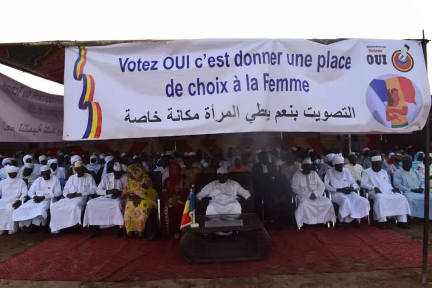Tchad : le ministre Abdelkerim Mahamat Abdelkerim mène la campagne référendaire pour le 'OUI' à Goz-Beida