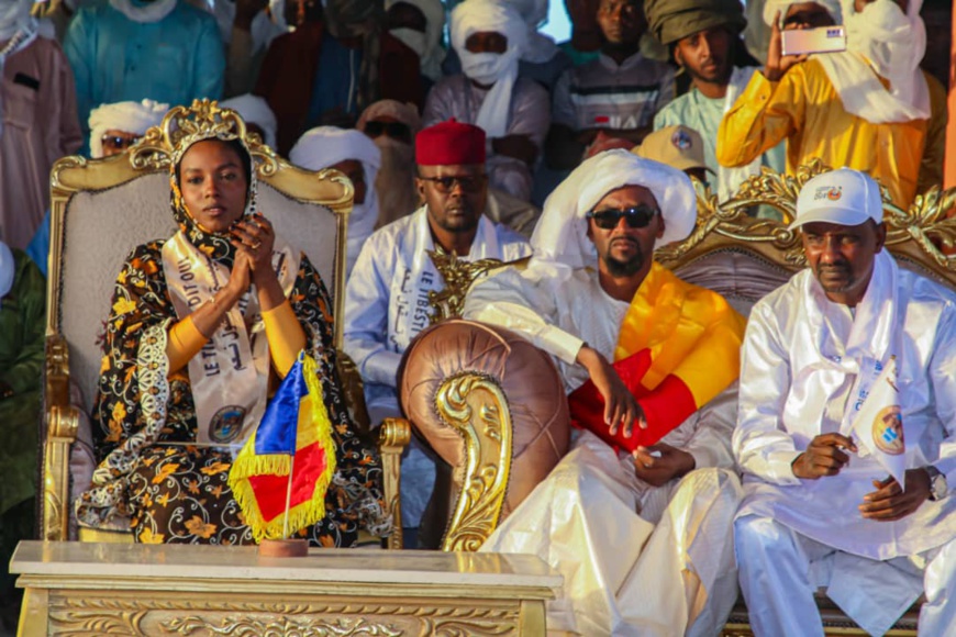 Tchad : Fatima Goukouni Weddeye mobilise Zouar et Zouarke pour le Oui Tchad : Fatima Goukouni Weddeye mobilise Zouar et Zouarke pour le Oui