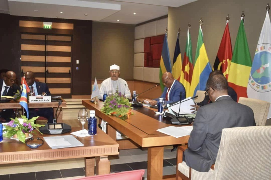 Tchad : Le ministre des Affaires Étrangères en Guinée Équatoriale pour représenter le Président de la Transition à la Conférence de la CEEAC Tchad : Le ministre des Affaires Étrangères en Guinée Équatoriale pour représenter le Président de la Transition à la Conférence de la CEEAC