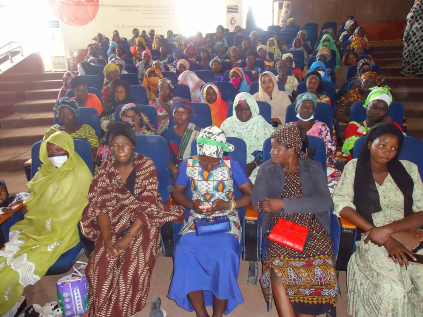 Tchad : l'UNFPA et la Maison de la Femme soutiennent les femmes sinistrées de Ndjamena