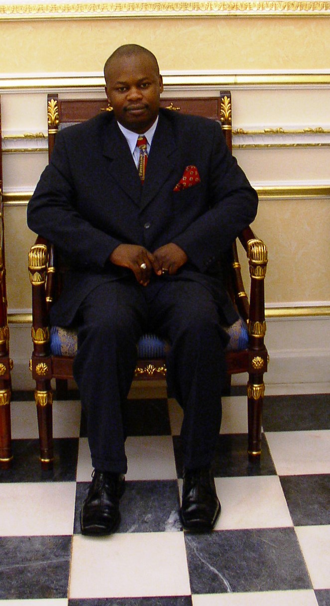 Dr. Mehenou Amouzou