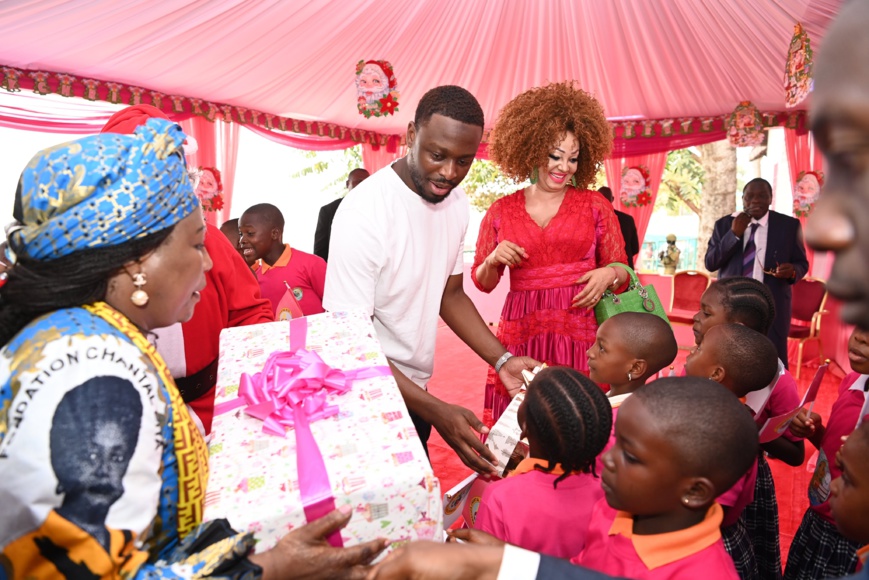 Cameroun : Chantal Biya célèbre Noël avec plus de 1 000 enfants à Yaoundé Cameroun : Chantal Biya célèbre Noël avec plus de 1 000 enfants à Yaoundé