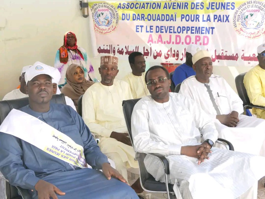 Tchad : le ministre de l'Administration honoré par l'Association Avenir du Ouaddaï