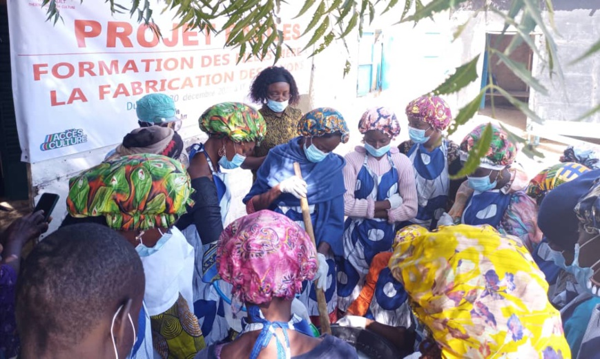 Tchad : le THEMACULT forme les jeunes mères à la fabrication de savons Tchad : le THEMACULT forme les jeunes mères à la fabrication de savons