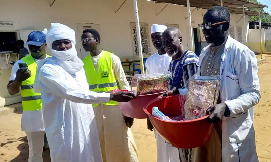 N'Djamena : 'AGIR pour le 9ème arrondissement' offre des cadeaux aux premiers bébés de l'année