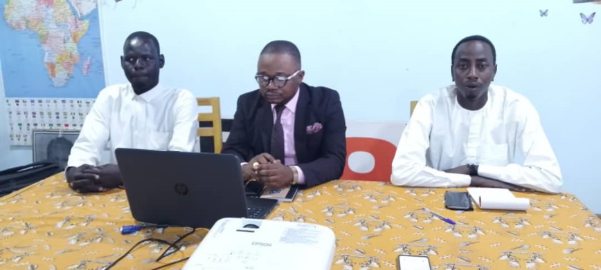 Tchad : Dr David Eboutou anime un séminaire sur le panafricanisme pour les jeunes militants Tchad : Dr David Eboutou anime un séminaire sur le panafricanisme pour les jeunes militants