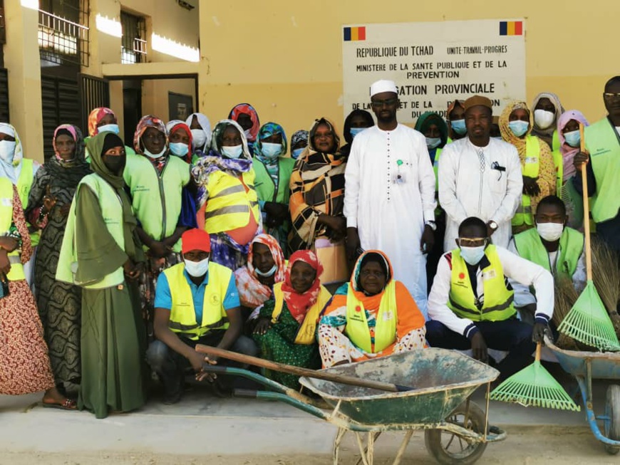 Tchad : les relais communautaires du Ouaddaï font une action de citoyenneté au CHU d'Abéché Tchad : les relais communautaires du Ouaddaï font une action de citoyenneté au CHU d'Abéché
