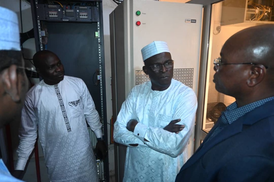 Tchad : le ministre des Télécommunications visite les concessionnaires pour résoudre les problèmes de réseau Tchad : le ministre des Télécommunications visite les concessionnaires pour résoudre les problèmes de réseau