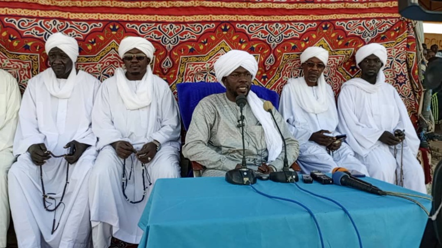 Tchad : cheikh Mahamat Saleh Ratou guide une Mouhadara sur l'Islam et la cohésion sociale à Mongo Tchad : cheikh Mahamat Saleh Ratou guide une Mouhadara sur l'Islam et la cohésion sociale à Mongo