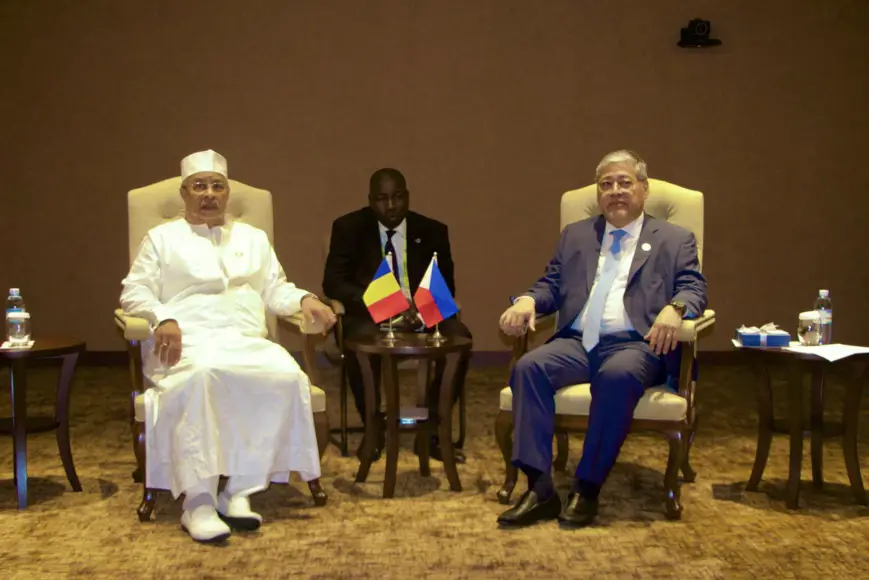 Tchad-Philippines : le ministre tchadien des Affaires étrangères rencontre son homologue philippin