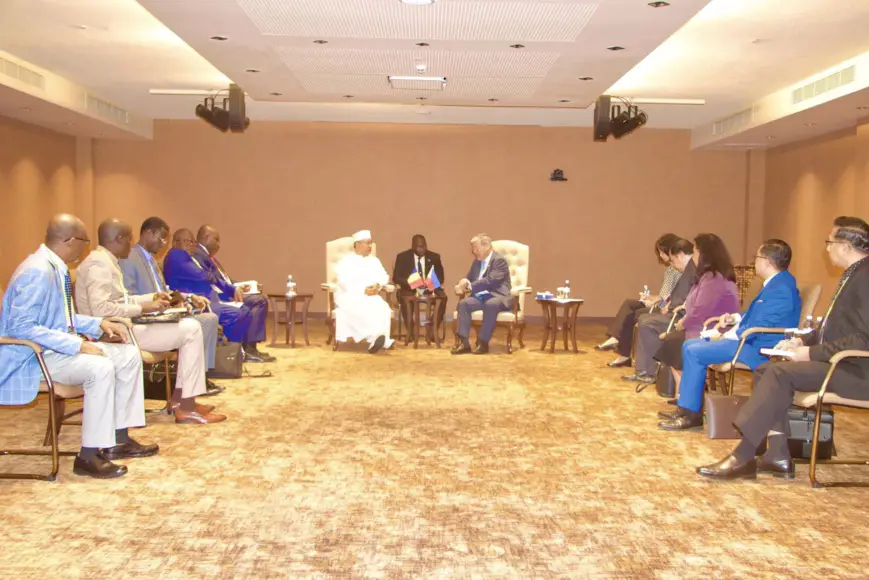 Tchad-Philippines : le ministre tchadien des Affaires étrangères rencontre son homologue philippin