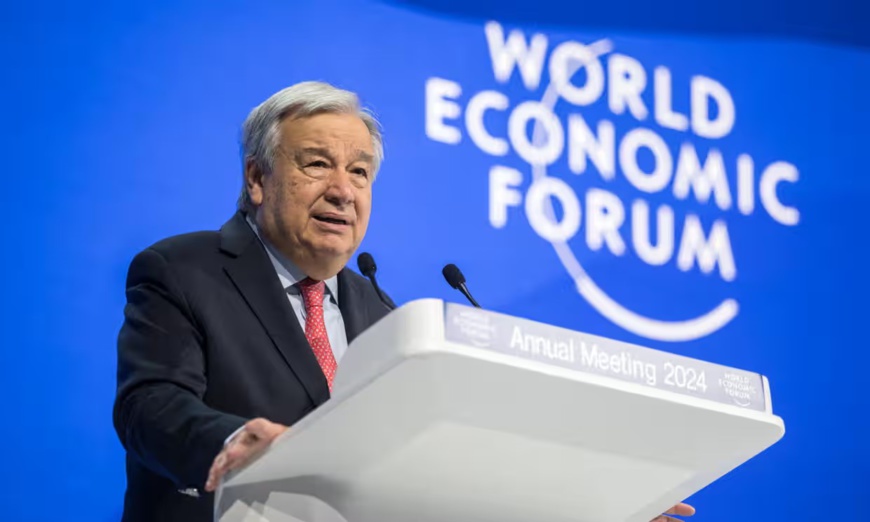Le secrétaire général de l'ONU, António Guterres, s'adresse au Forum économique mondial de Davos. Photo : Fabrice Coffrini/AFP/Getty Images Le secrétaire général de l'ONU, António Guterres, s'adresse au Forum économique mondial de Davos. Photo : Fabrice Coffrini/AFP/Getty Images