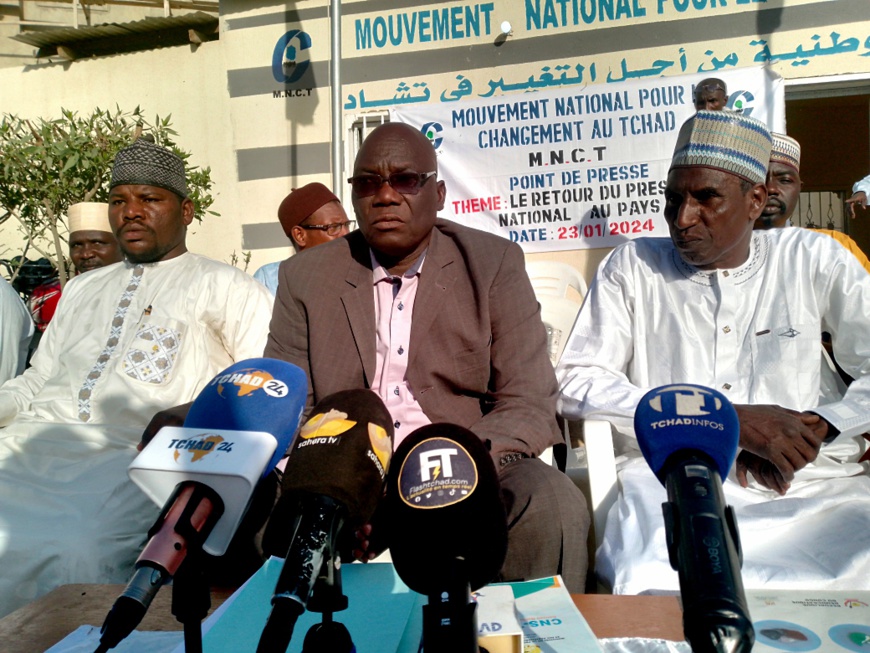 Tchad : le président du MNCT, Mahamat Ahmat Lazina, bientôt de retour, annonce son parti Tchad : le président du MNCT, Mahamat Ahmat Lazina, bientôt de retour, annonce son parti