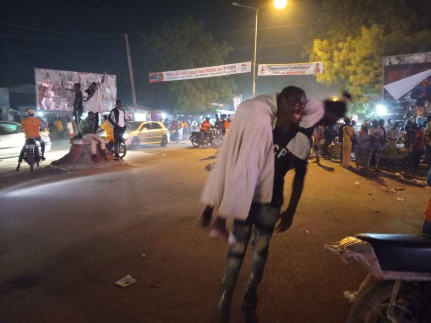 CAN 2023 : La qualification des Lions Indomptables pour les huitièmes de finale célébrée dans la joie par les fans à travers le Cameroun