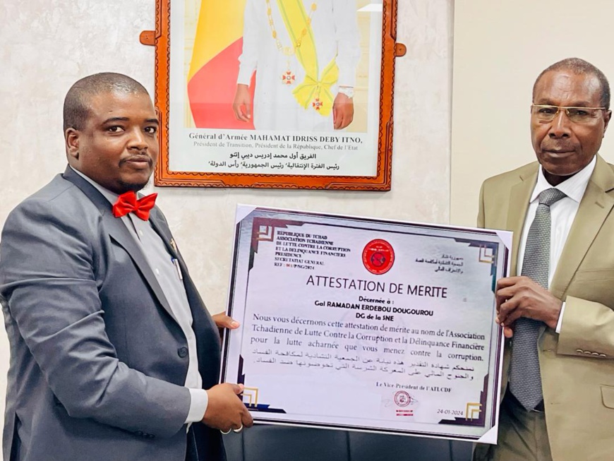 Tchad : ĽATLCDF honore Ramadan Erdebou pour avoir déjoué une tentative de corruption Tchad : ĽATLCDF honore Ramadan Erdebou pour avoir déjoué une tentative de corruption