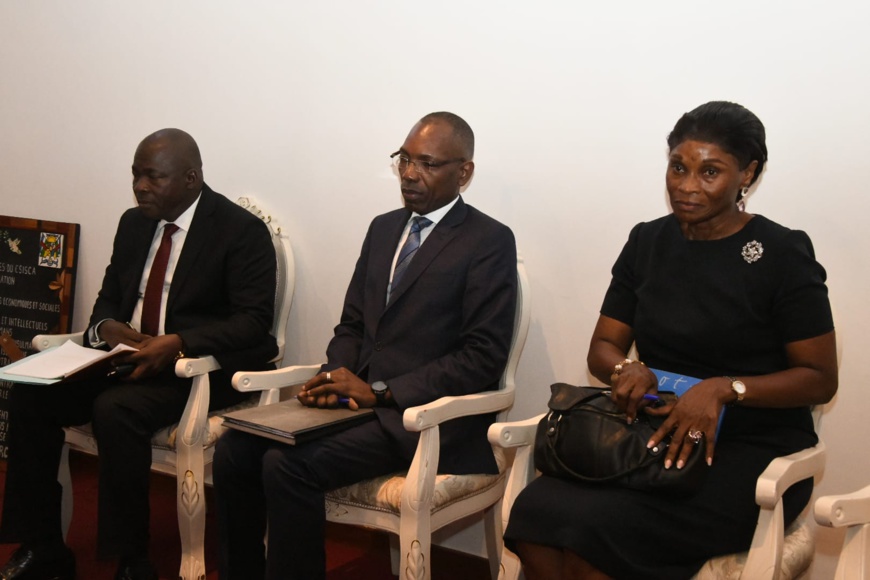 RCA : une délégation de la Commission de la Comac rencontre le président Touadera RCA : une délégation de la Commission de la Comac rencontre le président Touadera