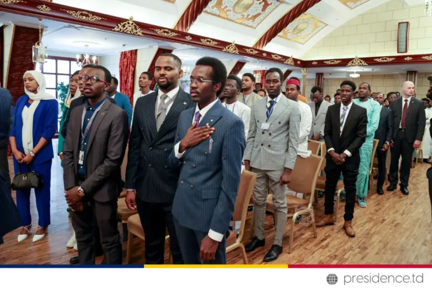 Tchad : Le Chef de l’Etat achève sa visite en Russie par une rencontre avec la colonie Tchadienne