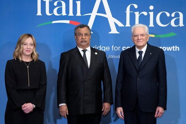 Tchad : Le ministre des Affaires étrangères, Mahamat Saleh Annadif, reçu par le Président italien Tchad : Le ministre des Affaires étrangères, Mahamat Saleh Annadif, reçu par le Président italien