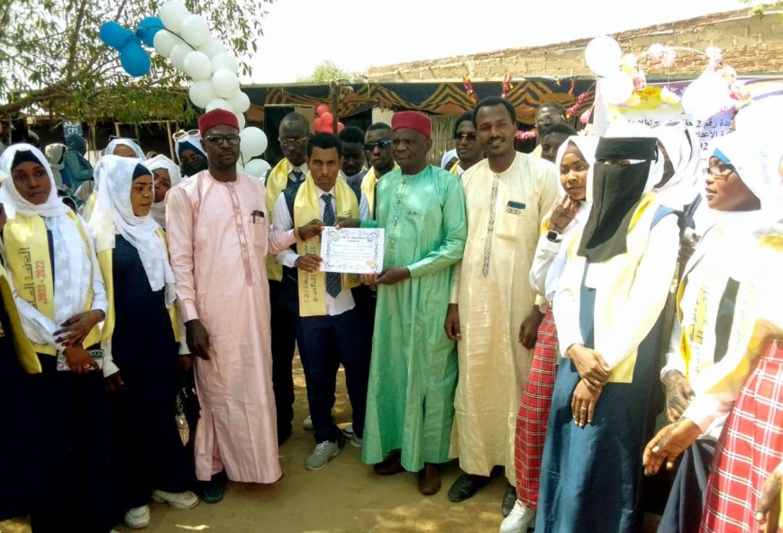 Tchad : remise des diplômes au lycée Alwihda arabe, 64 lauréats du baccalauréat célébrés Tchad : remise des diplômes au lycée Alwihda arabe, 64 lauréats du baccalauréat célébrés