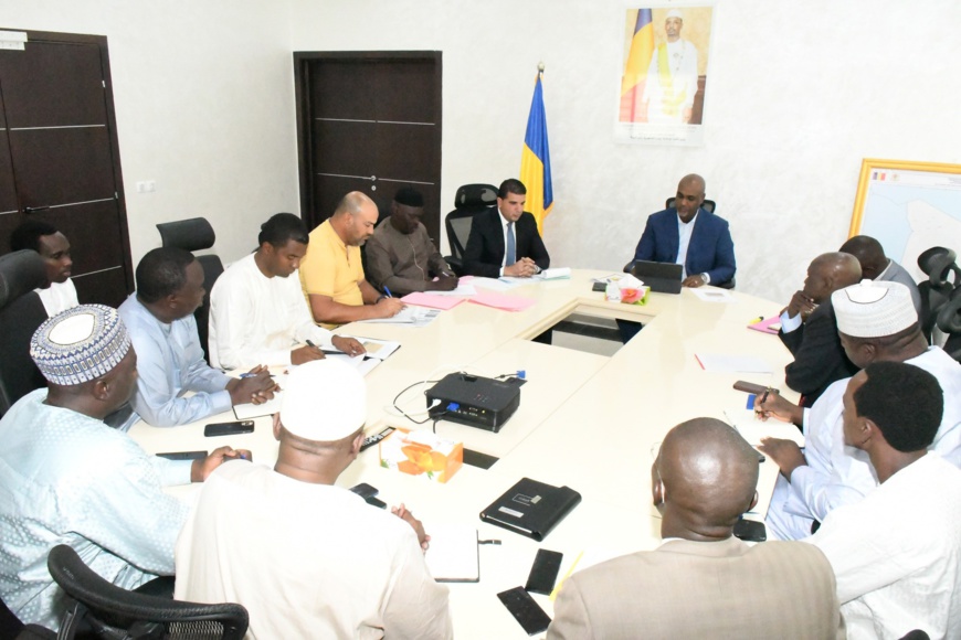 Tchad : L’entreprise Houar sommée de terminer les travaux sur la route Bol-Liwa Tchad : L’entreprise Houar sommée de terminer les travaux sur la route Bol-Liwa