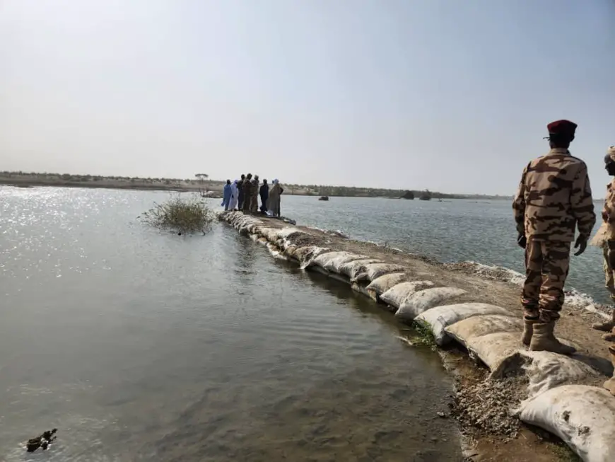 Tchad : visite gouvernementale à Bol pour aider les sinistrés des inondations