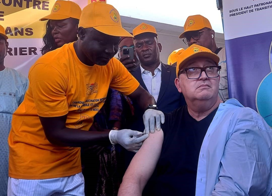 Tchad : Lancement à Ndjamena de la campagne de vaccination intégrée contre la rougeole et de la fièvre jaune Tchad : Lancement à Ndjamena de la campagne de vaccination intégrée contre la rougeole et de la fièvre jaune