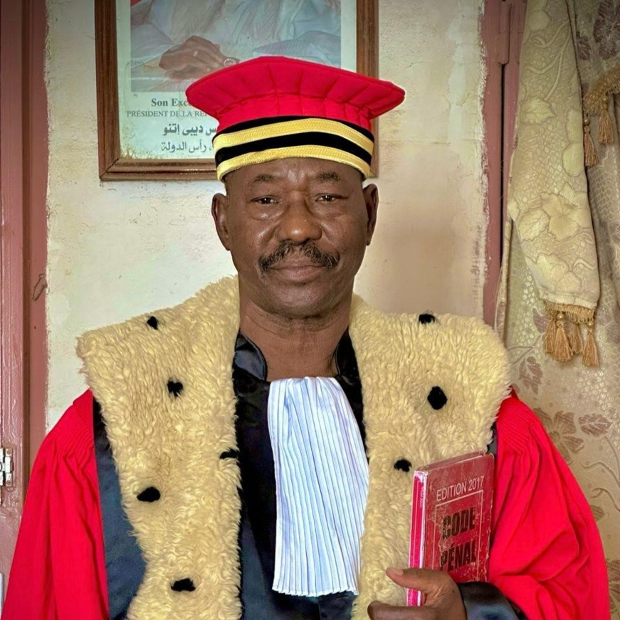 Tchad : Ngarhibi Gletching, un magistrat apprécié par les justiciables du Ouaddaï Tchad : Ngarhibi Gletching, un magistrat apprécié par les justiciables du Ouaddaï