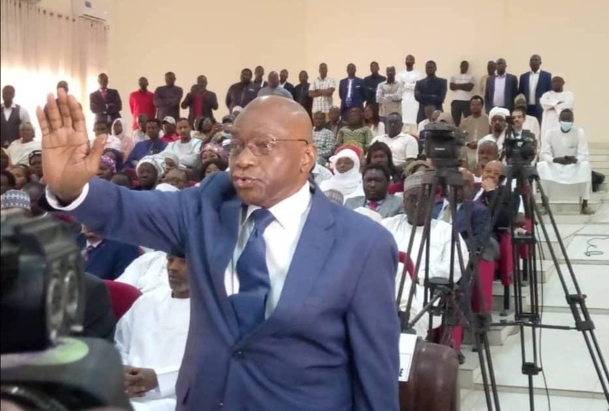 Tchad : Saleh Kebzabo prête serment en tant que Médiateur de la République Tchad : Saleh Kebzabo prête serment en tant que Médiateur de la République