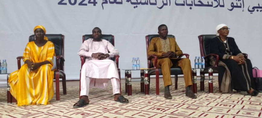 Présidentielle au Tchad : des OSC soutiennent la candidature de Mahamat Deby Présidentielle au Tchad : des OSC soutiennent la candidature de Mahamat Deby