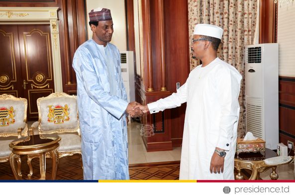Tchad - Renforcement des relations transfrontalières : le Président Mahamat Idriss Deby Itno reçoit le Premier ministre du Niger Tchad - Renforcement des relations transfrontalières : le Président Mahamat Idriss Deby Itno reçoit le Premier ministre du Niger