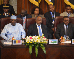 Soudan : Le Président tchadien à la cérémonie d'investiture d'Omar El béchir Soudan : Le Président tchadien à la cérémonie d'investiture d'Omar El béchir