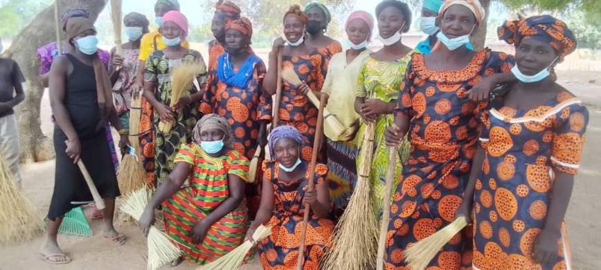 Tchad- Nettoyage citoyen : Les femmes de Bébédjia montrent l'exemple Tchad- Nettoyage citoyen : Les femmes de Bébédjia montrent l'exemple